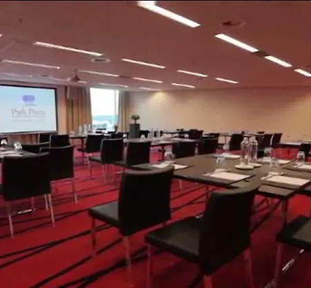 מלון Park Plaza Amsterdam Airport