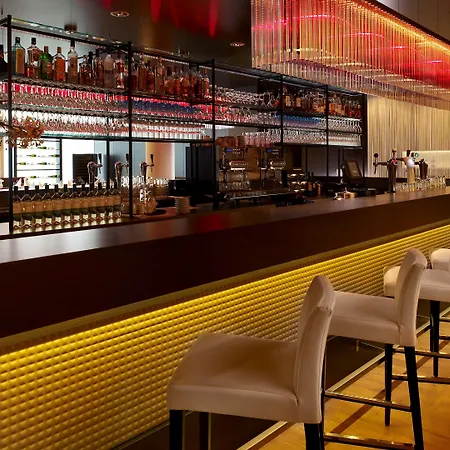 Hotel Park Plaza Amsterdam Airport 4*