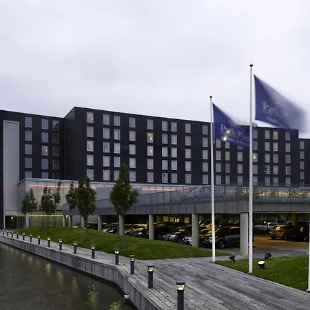 Park Plaza Amsterdam Airport Hotel 4*