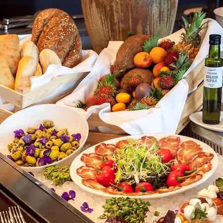 Park Plaza Amsterdam Airport Szálloda