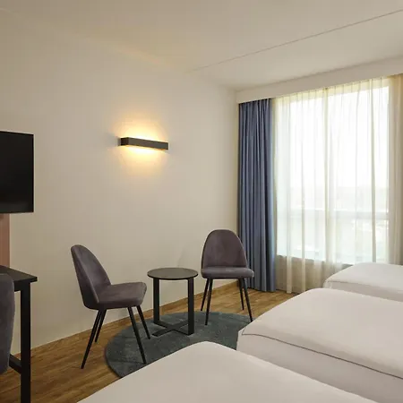 파크 플라자 암스테르담 에어포트 호텔 4*