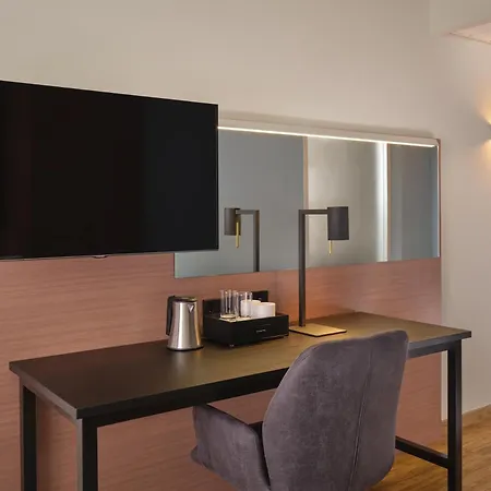 Park Plaza Amsterdam Airport Hotel 4*