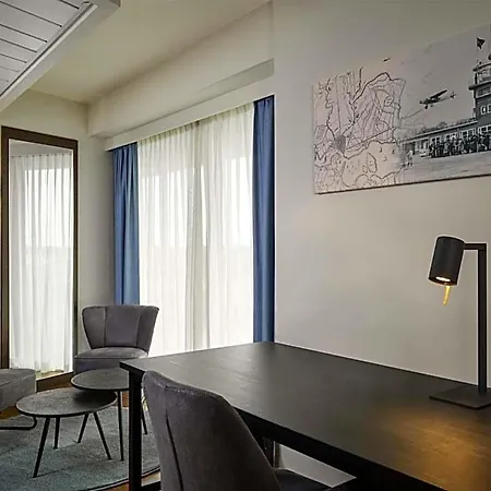 Park Plaza Amsterdam Airport