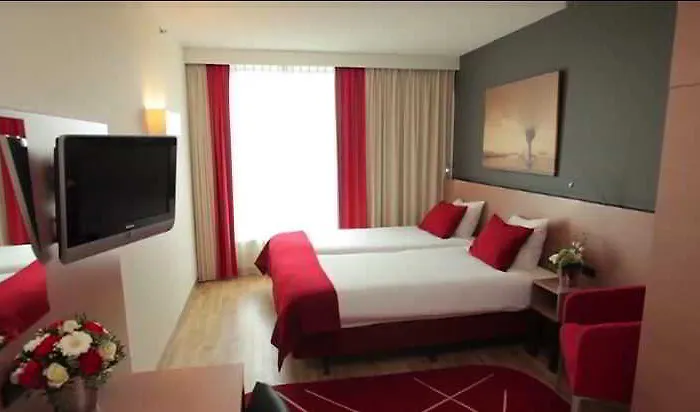 Park Plaza Amsterdam Airport 4* Lijnden