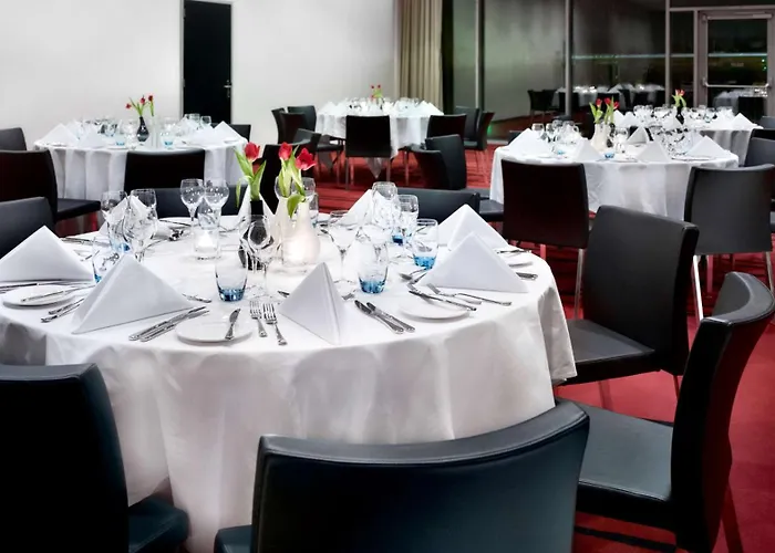 Park Plaza Amsterdam Airport Hotel 4*