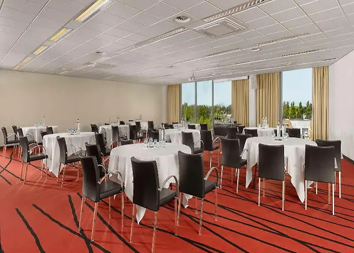 Park Plaza Amsterdam Airport 4* Lijnden