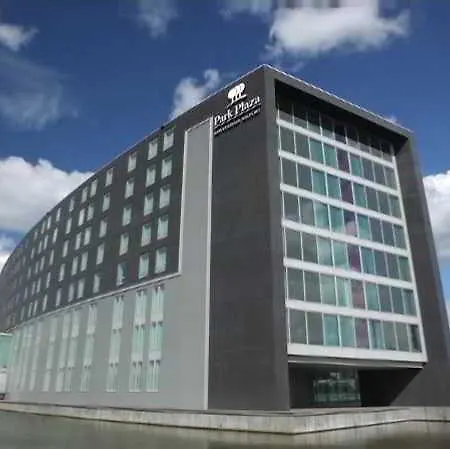 Отель Park Plaza Amsterdam Airport