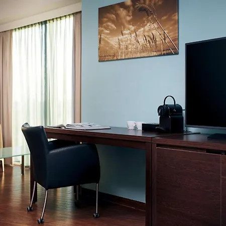 Park Plaza Amsterdam Airport Отель