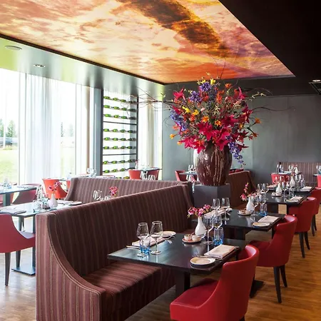 Отель Park Plaza Amsterdam Airport Лейнден