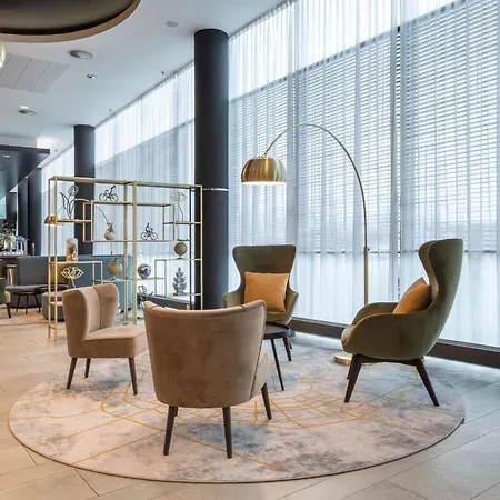 Отель Park Plaza Amsterdam Airport