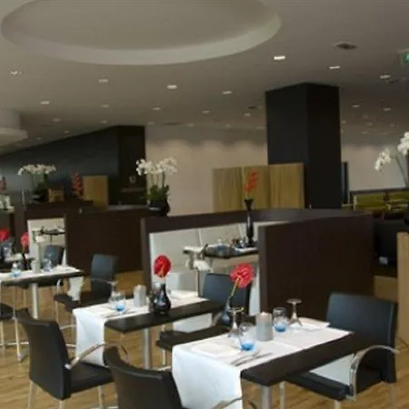 Отель Park Plaza Amsterdam Airport Лейнден