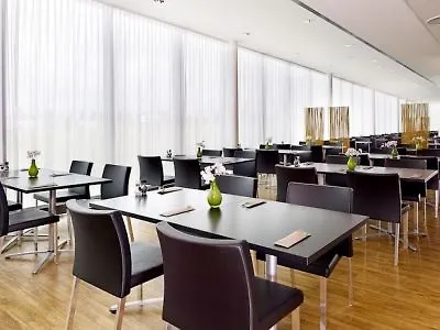 Park Plaza Amsterdam Airport 4*
